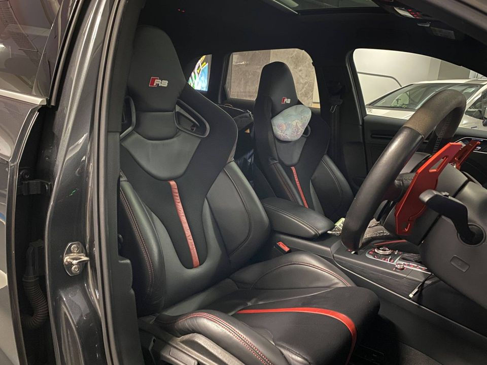 縮圖：2015 AUDI RS3