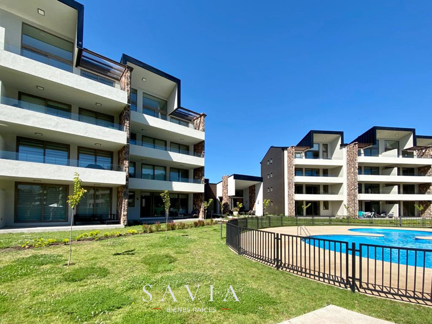 PUCON ARRIENDO DE TEMPORADA A PASOS DEL LAGO.