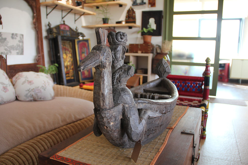 Thumbnail: Vintage Wooden Boat