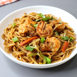 Asian Garlic Shrimp with Lo Mein Noodles