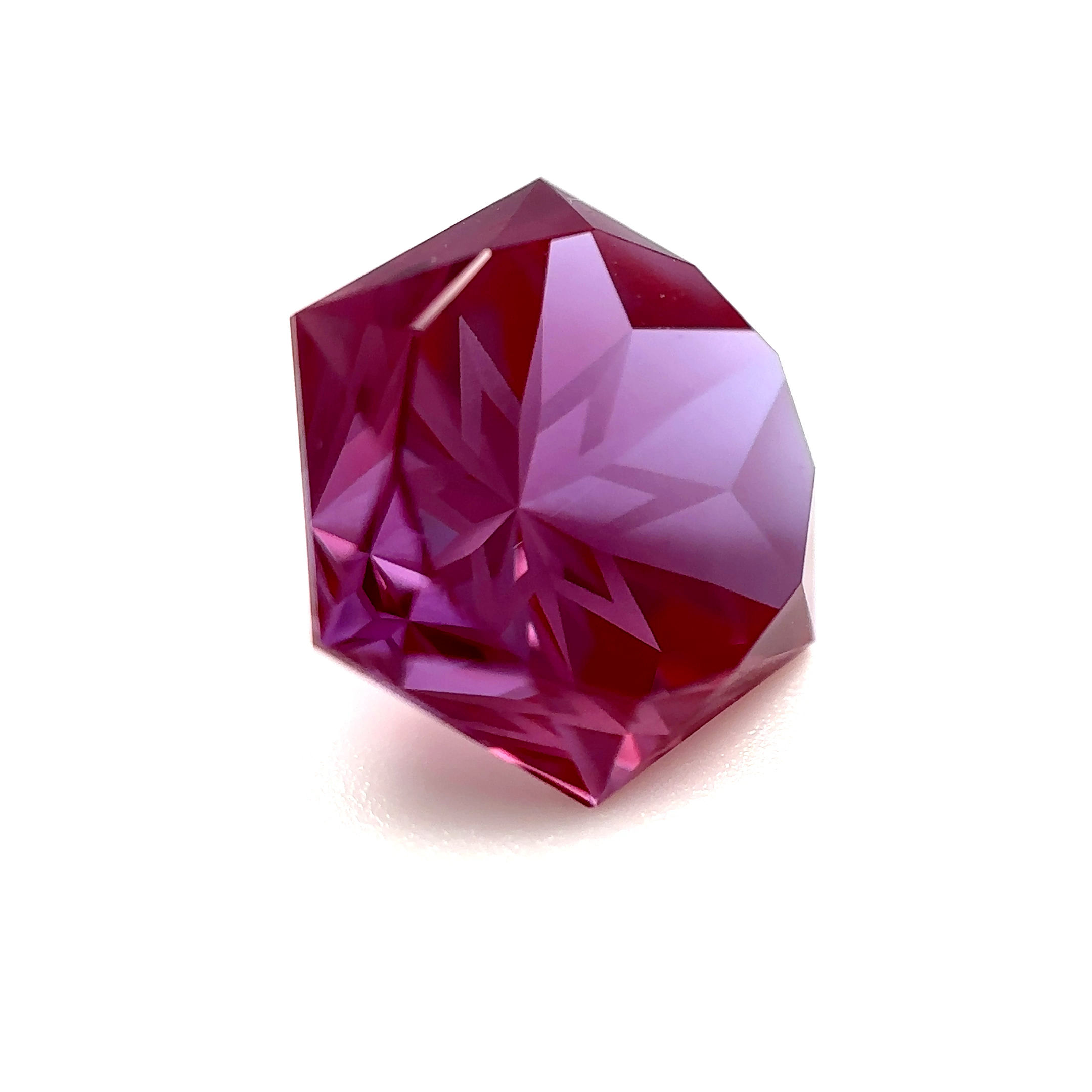 Lab Alexandrite 6.75 cts. 12.2 × 10.1 mm, Hexagon