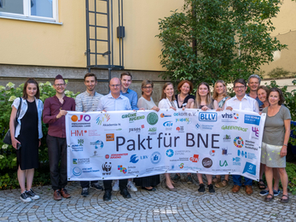 Führende Organisationen der Zivilgesellschaft gründen Pakt für BNE in Bayern