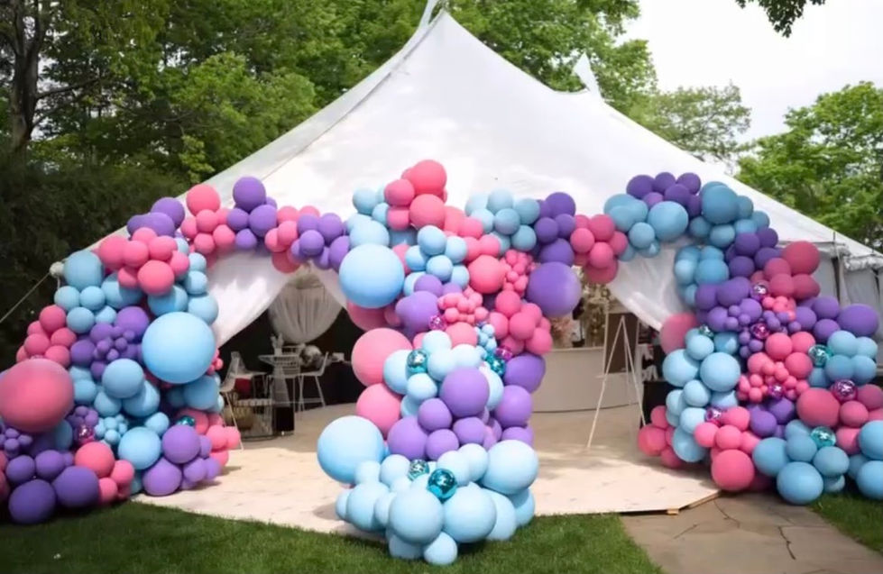 90s Throwback - Tent with balloon installation
