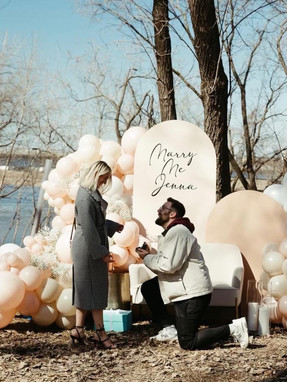Marry me Jenna - Backdrop and balloons during proposal
