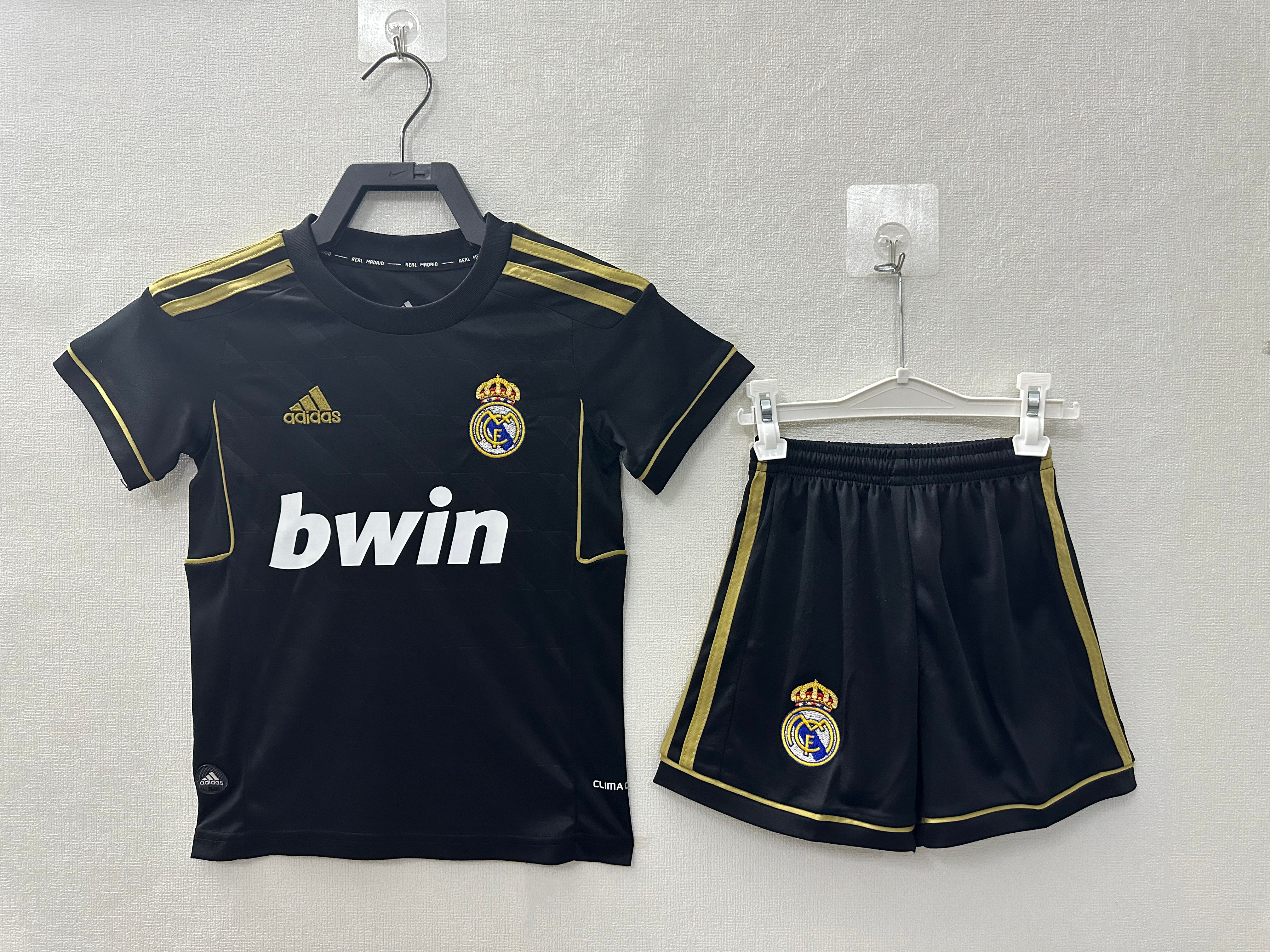 Real Madrid - 2011/12 - Away (Kids Shirt/Shorts)