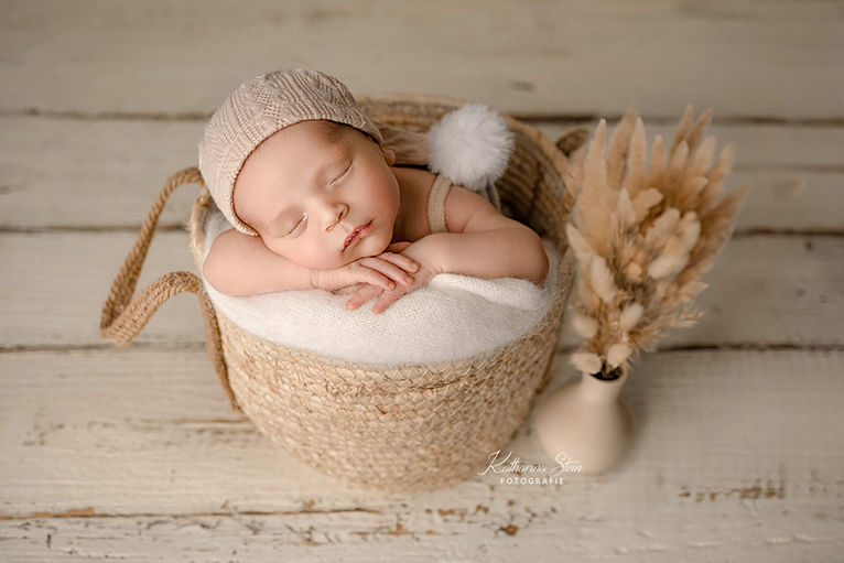 Märchenhafte Neugeborenenfotografie im Studio Grevenbroich