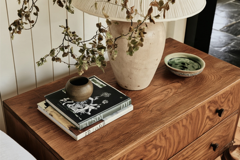 everydaybeautyvintage_color_of_wood_on_table_top_to_match_col_349f3676-f845-4c05-a138-26fba2b7e6ab_0