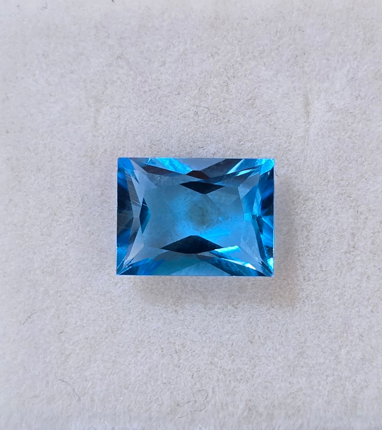 Topázio Swiss Retangular