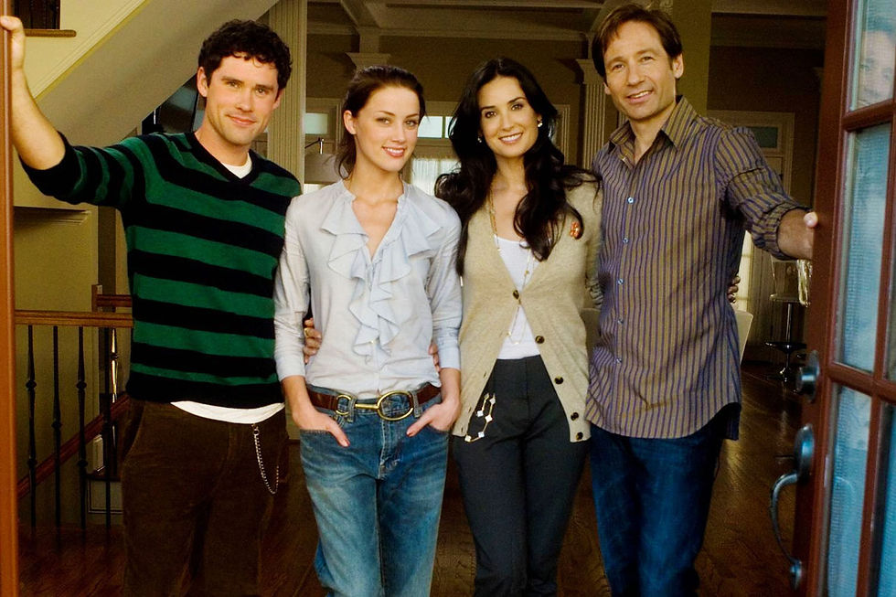 Elenco do filme "Amor por contrato", lado a lado, da esquerda para a direita: Ben Hollingsworth, Amber Heard, Demi Moore e David Duchovny.