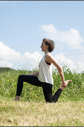 Sandra-Mergenthal_Hormonyoga_Sirin-Studio_Wiesbaden-Bierstadt.jpg