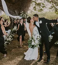 backyard-tropical-wedding-hawaii.webp