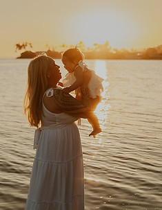 Oahu-Hawaii-Honolulu-Destination-Photographer-Melodey-Rose-Photo-Family-Portraits-1.jpg