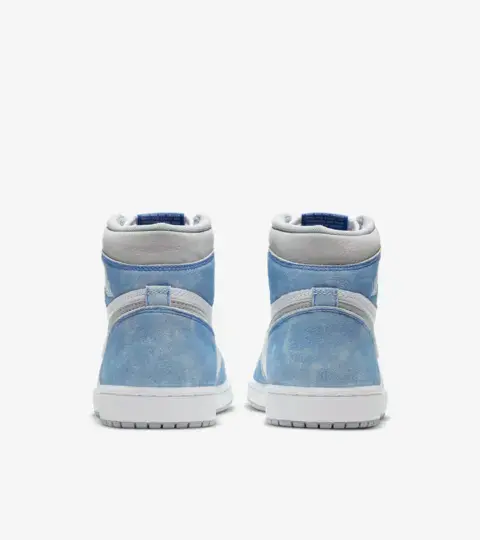 Thumbnail: Nike Air Jordan 1 Retro High OG "Hyper Royal/White/Smoke Grey"