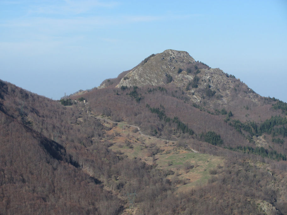 Sasso di Castro e Monte Beni