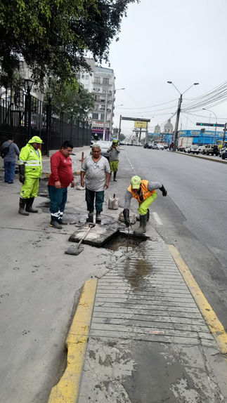 Mantenimiento en el Canal Derivador Huatica