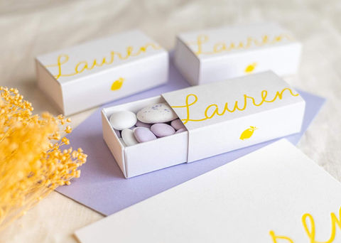 LiZ-e Design - Niel - Geboortekaartje meisje en jongen - Doopsuiker -  Geboorte - Geel - Letterpress - Schattig - Flowerhoop - Citroen - Suikerbonen - Lila - Paars - Lauren