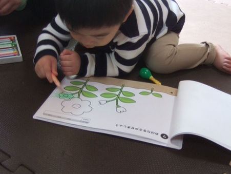 お花が咲いた♪1歳児リトミック