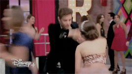 8aa4a084b7a4815826e6518af220aa70.gif