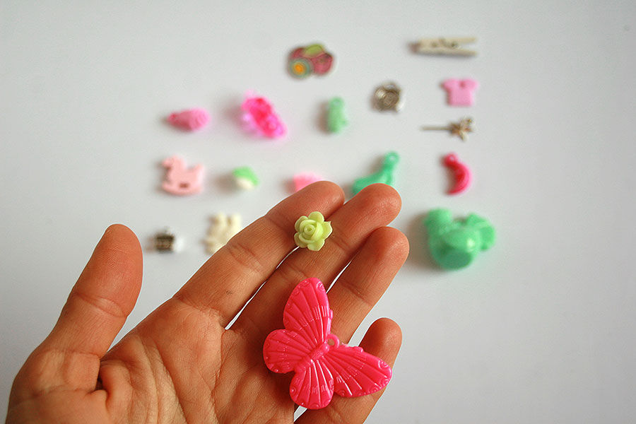Thumbnail: Tulip I Spy trinkets collection, 1-4cm, Set of 20