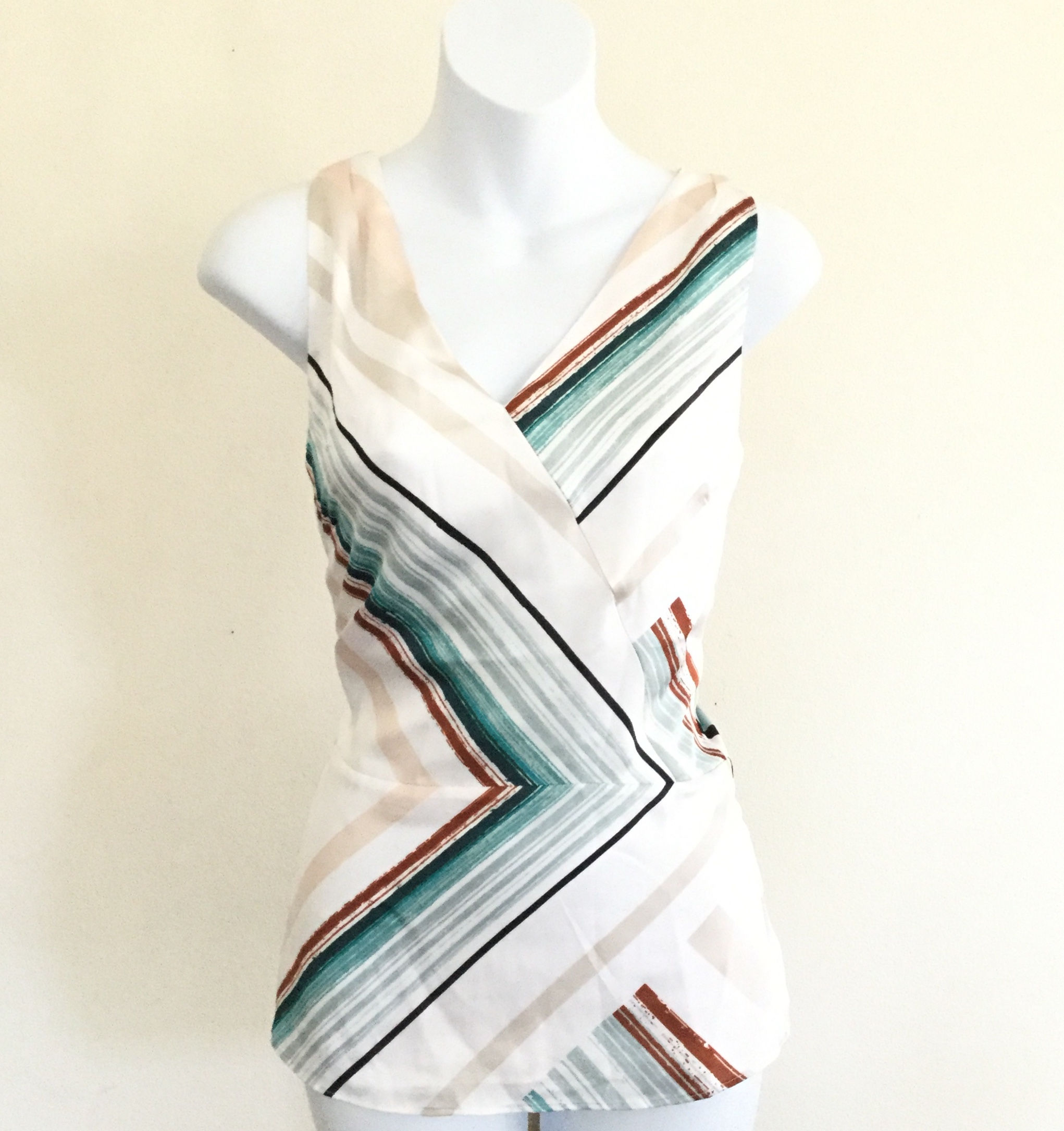 WHITE & BLACK Blouse