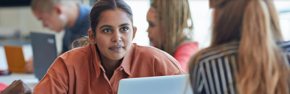 Generación Z: Conozca sobre su dinero