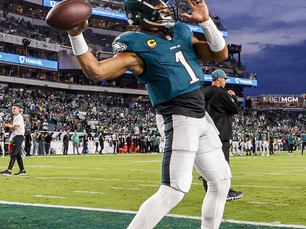 🏈 Game Week is Here: Eagles vs Chiefs, Wings, Music & More at Wing Shack Orlando
