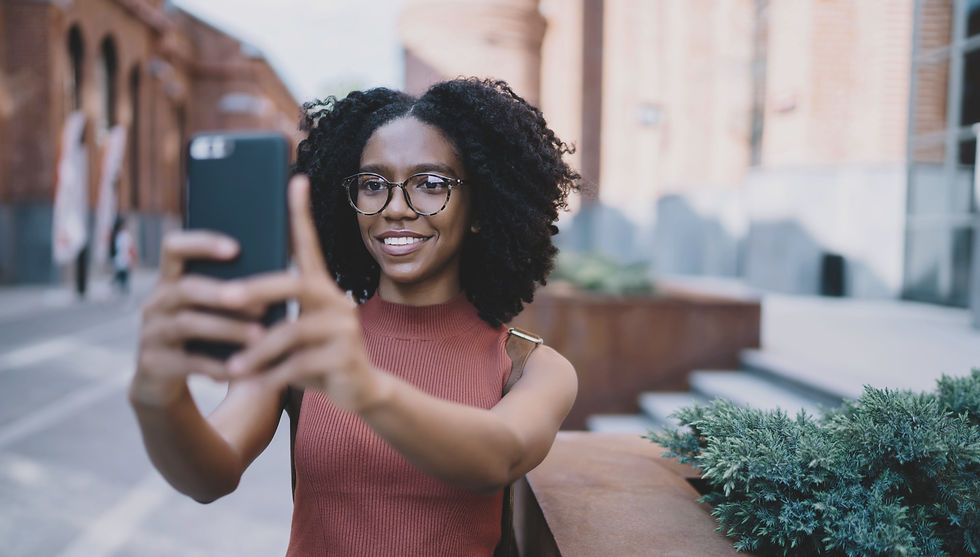 Woman%2520Taking%2520a%2520Selfie_edited