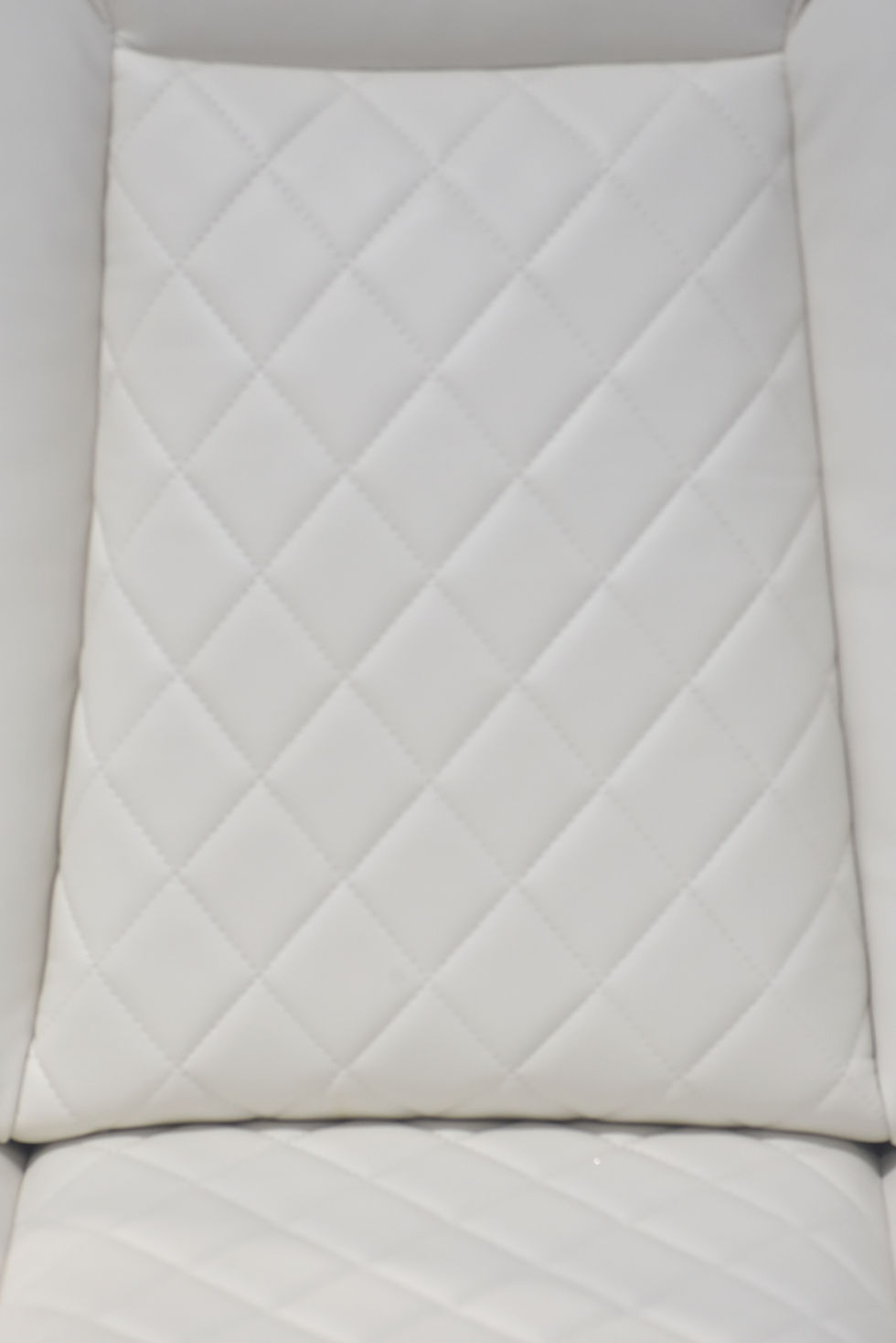 Miniatura: "Orion" Power Reclining Sectional with Speakers in White