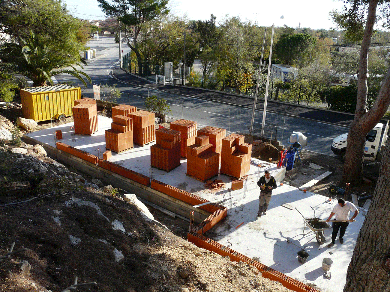 dalle, construction, chantier, villa contemporaine, leucate, avenue de la rouino