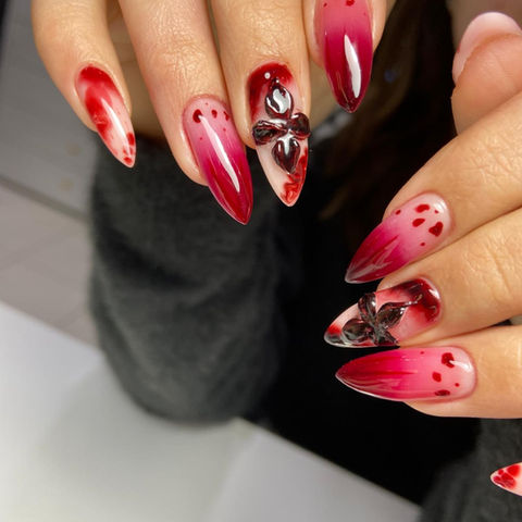 pembe gradyan manikür hacimli 3d çiçek kırık cam maya nail beauty osmanbey şişli stilettolar jel cila