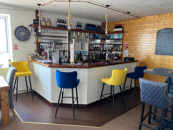 Coco's Brasserie At Dale Yacht Club