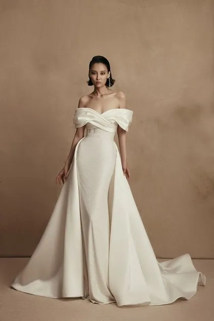 Image Courtesy of Bella Lily Bridal - Designer: Wona Concept  - Dress: Cornelia