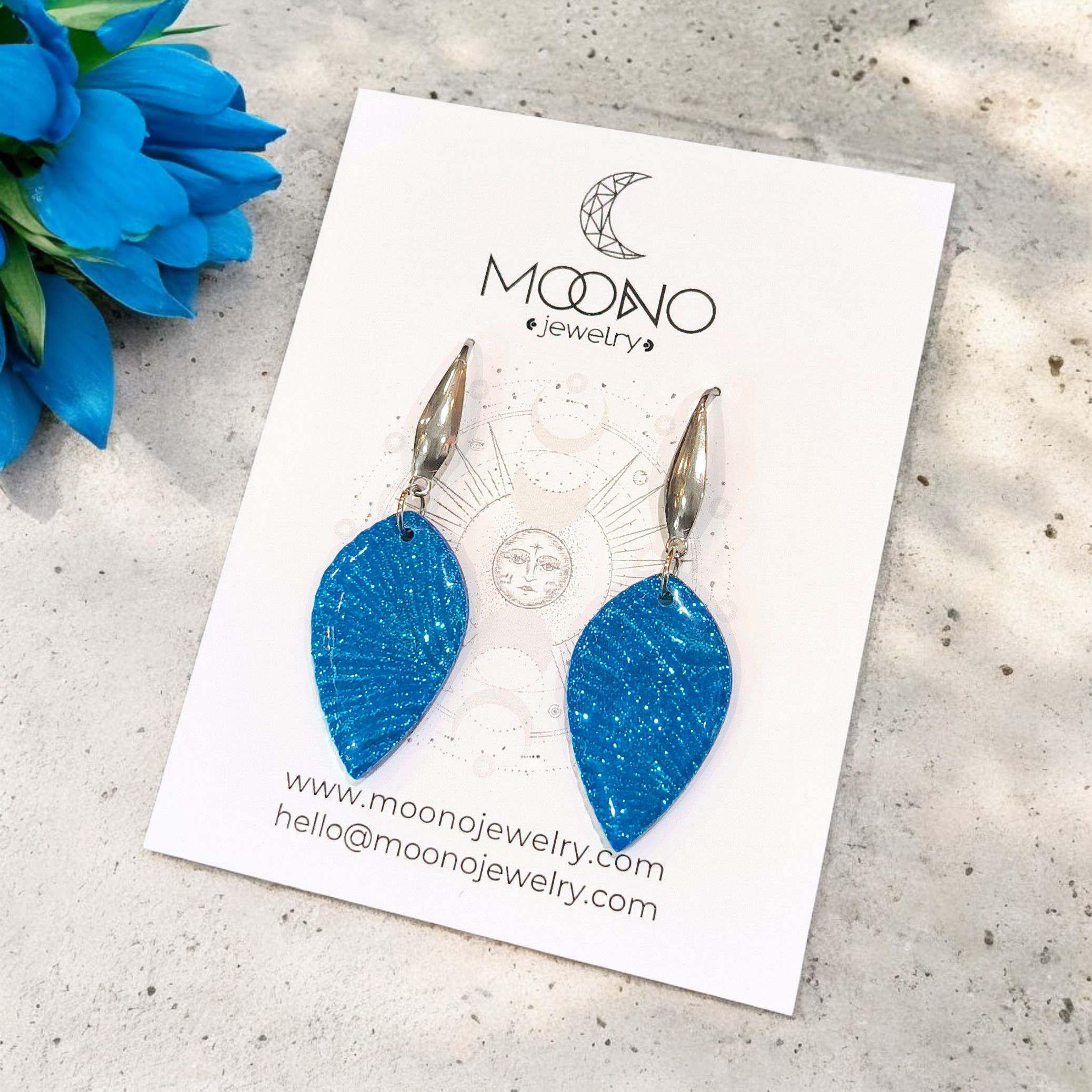 Csepp fülbevaló - csillámos tengerkék