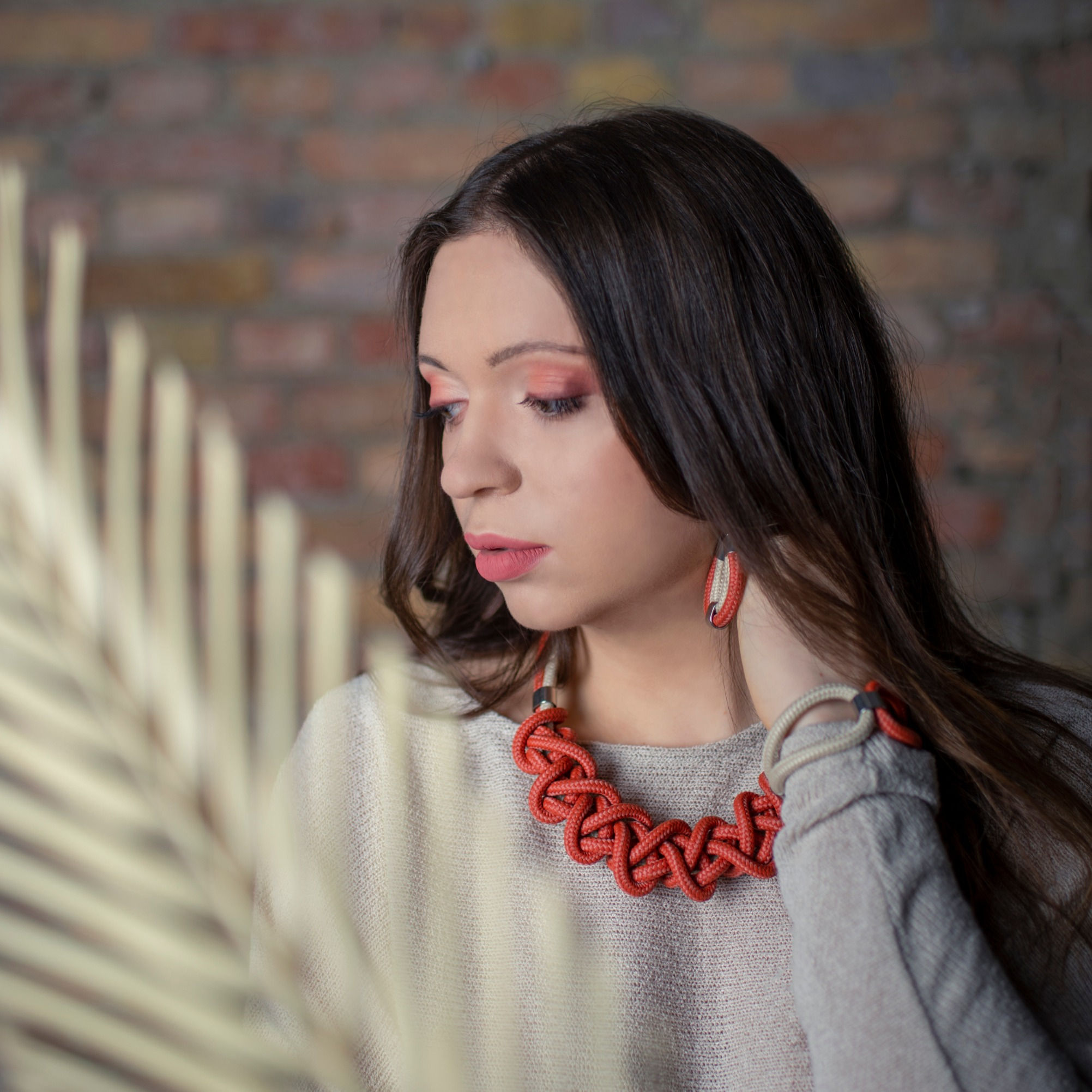 Ayla kötél nyaklánc - téglavörös