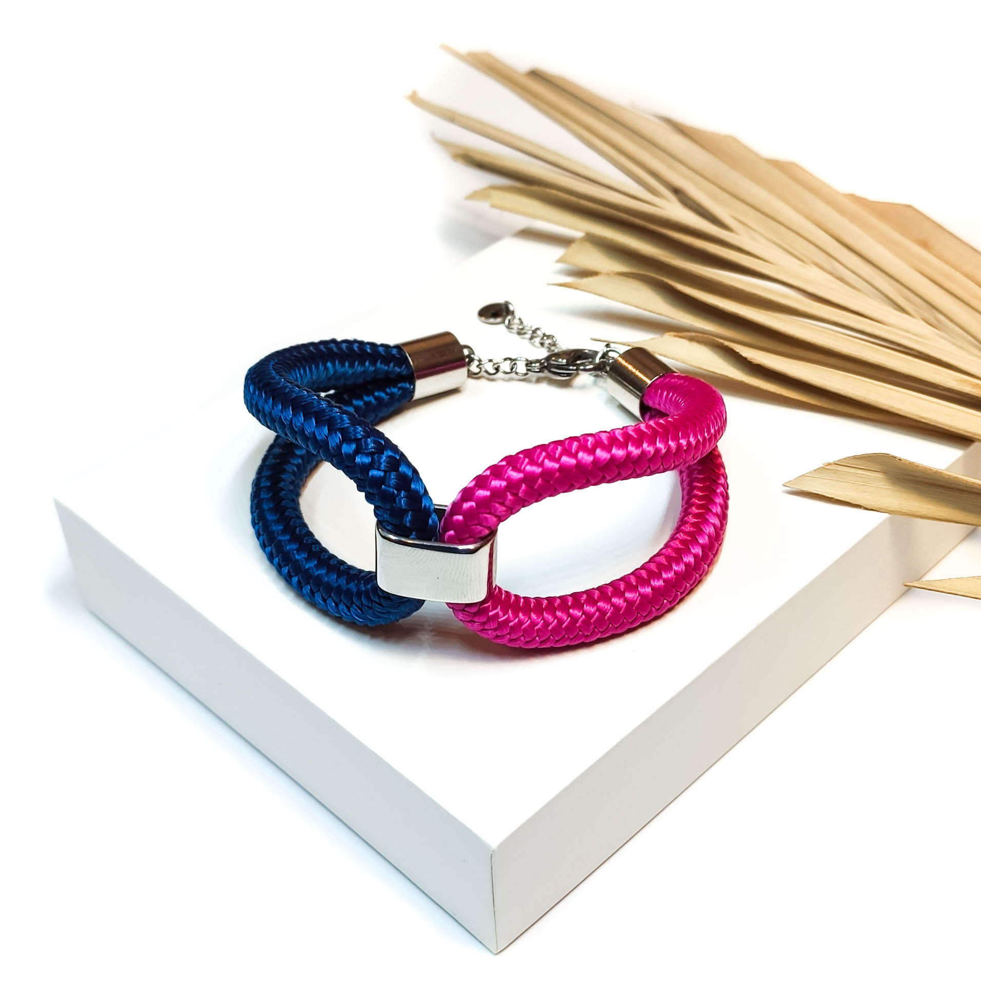 Elara kötél karkötő - fukszia/ sötétkék