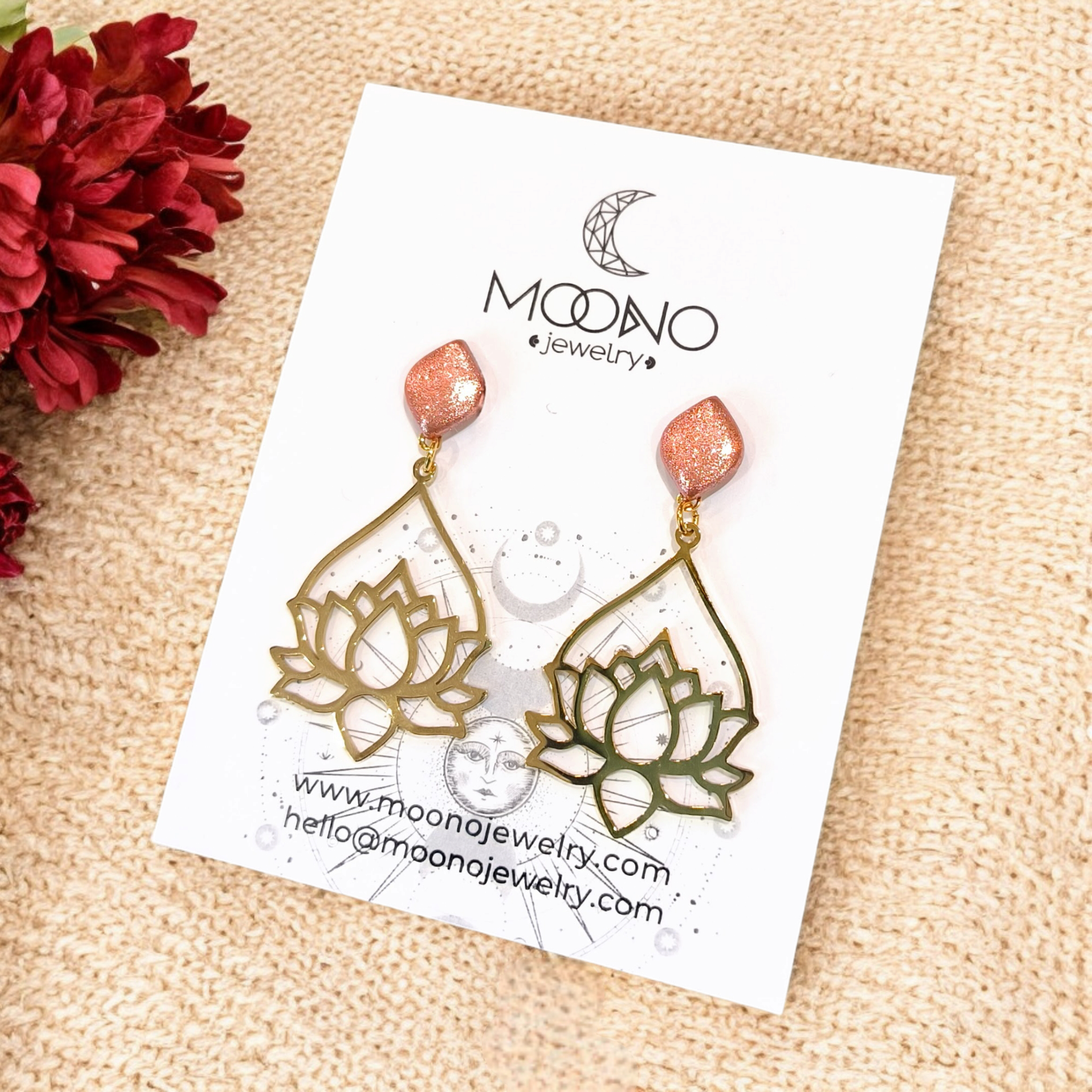 Mira fülbevaló arany színben