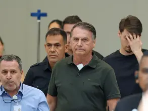 Moraes autoriza internação de Bolsonaro para realização de cirurgia
