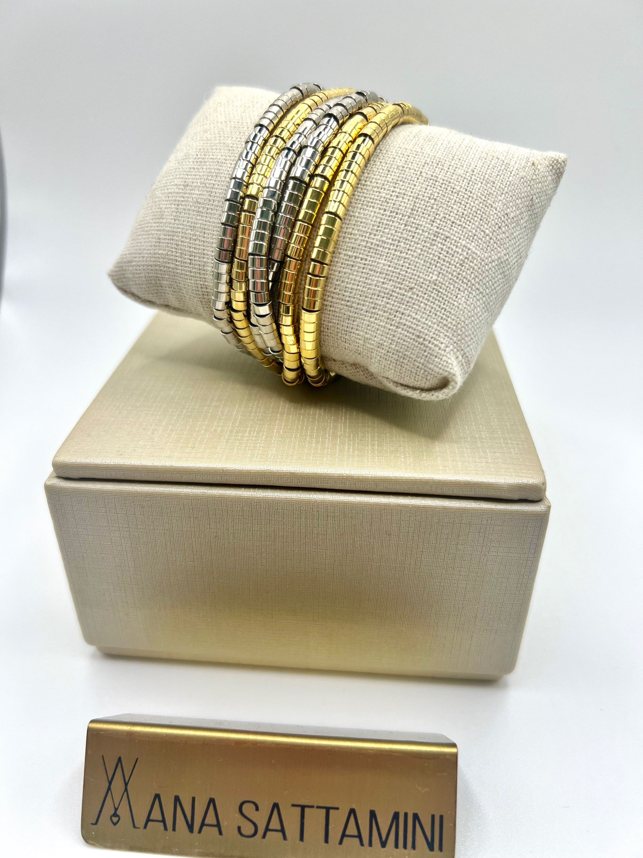 Pulseira de canutilhos