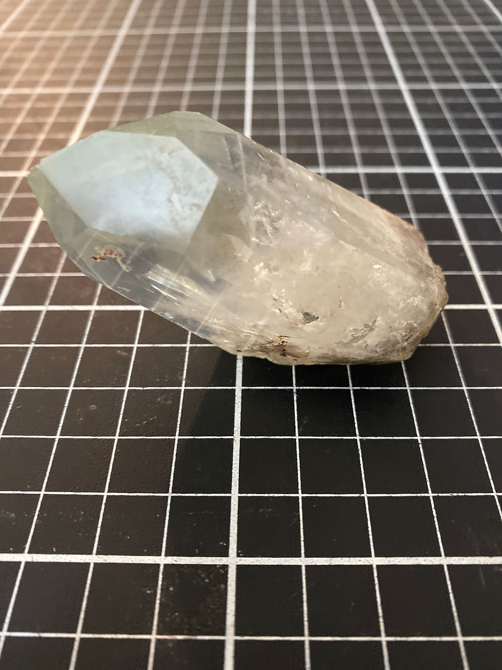 Miniatura: Ponta de Quartzo Xamânico Lodoso