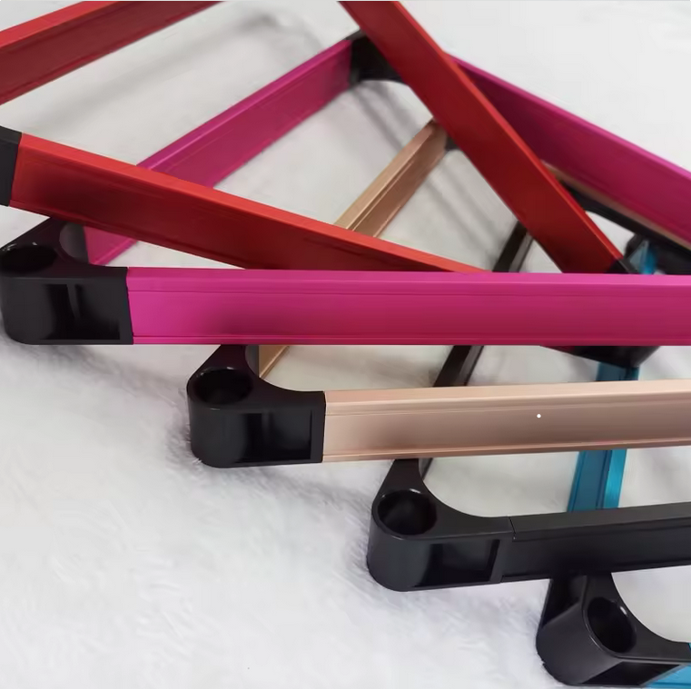 Thumbnail: Aluminium billiard triangles of different colour 