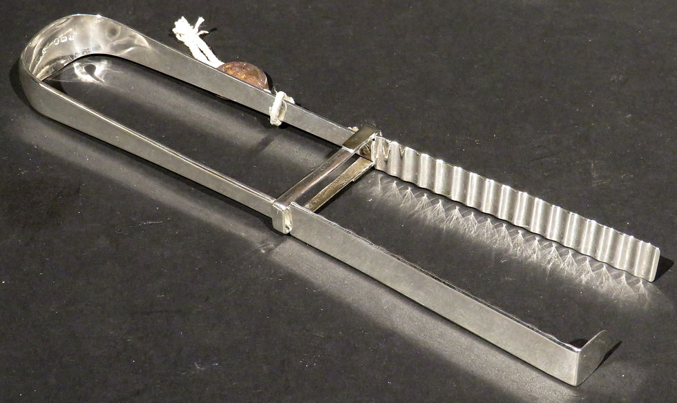 Thumbnail: A Fine Pair of 18th Century Georgian Sterling Silver Asparagus Tongs