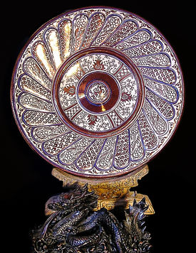 Spanish (Valencia) lustre charger