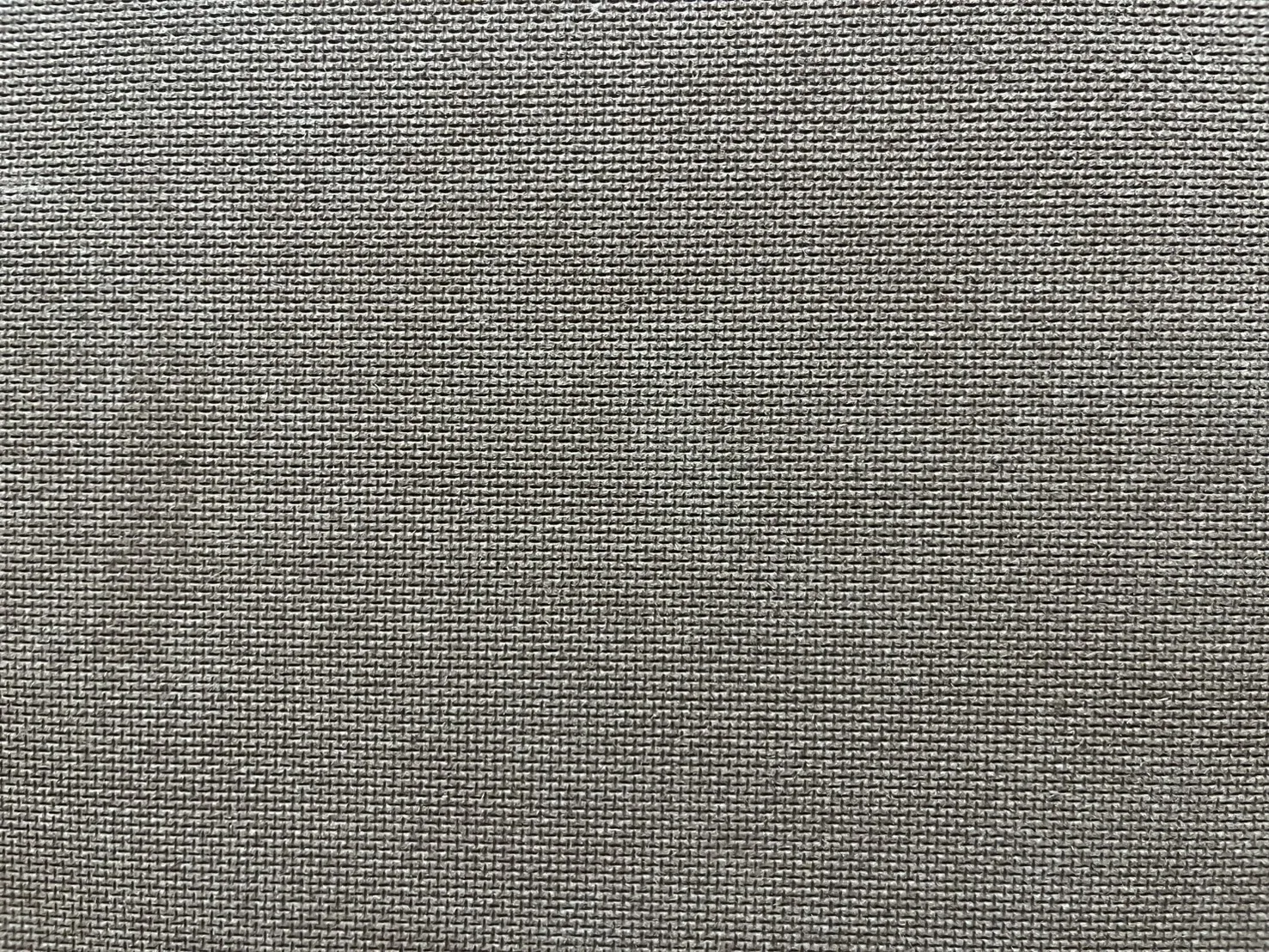 Mesh-pattern back of hardboard