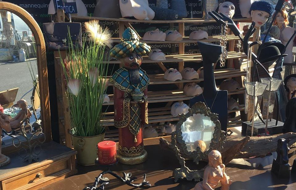 53117879_786791145013551_899298725949813