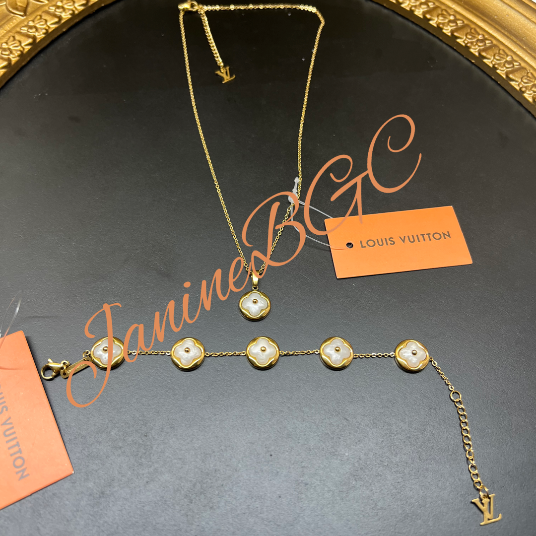 HANIYA FASHION NECKLACE AND BRACELET