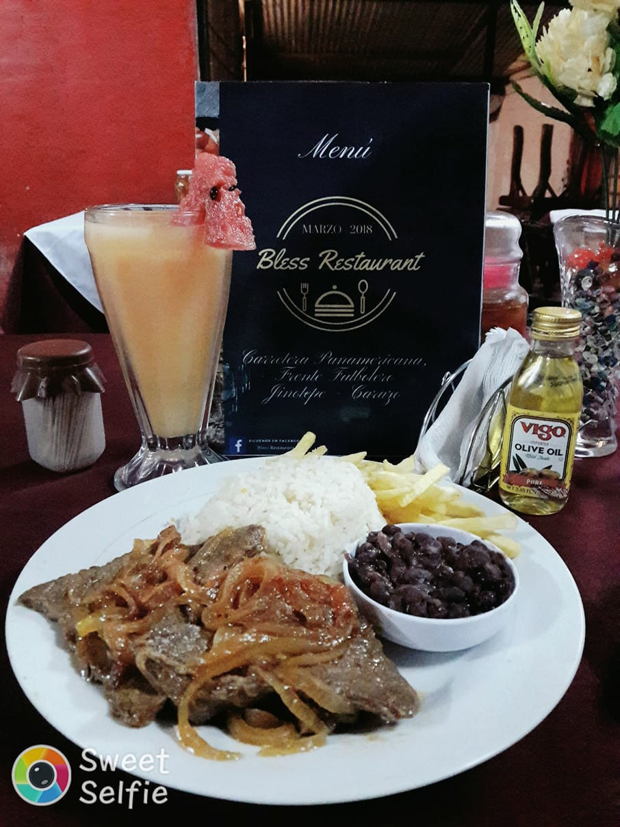 Bistec Encebollado