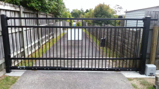 sliding gate