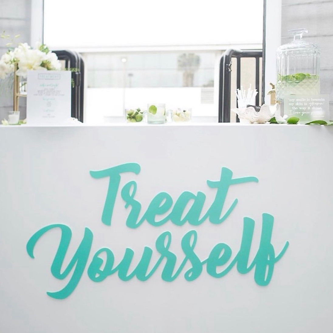 Midnight-Confetti-Treat-Yourself-Sign.jp