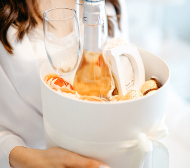 BRIDESMAIDS GIFTING: A GUIDE FOR THE BRIDE!