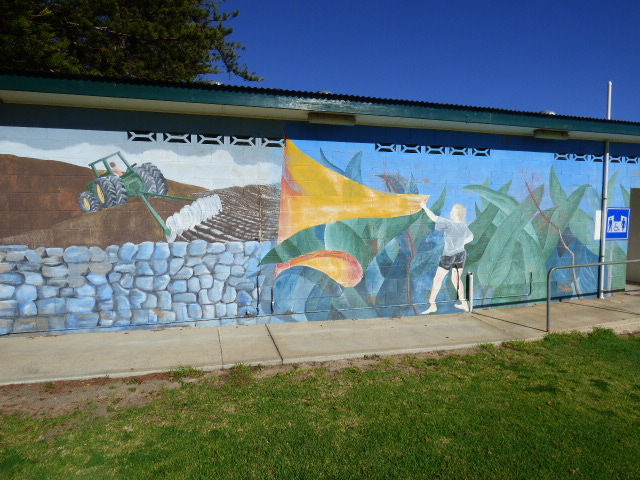 P1350858